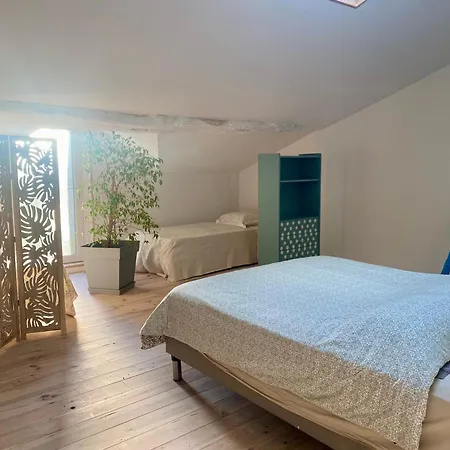מלון Gite Au Coeur De La Toscane Francaise 4*
